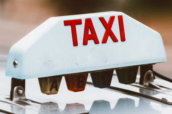 Taxi gare Die